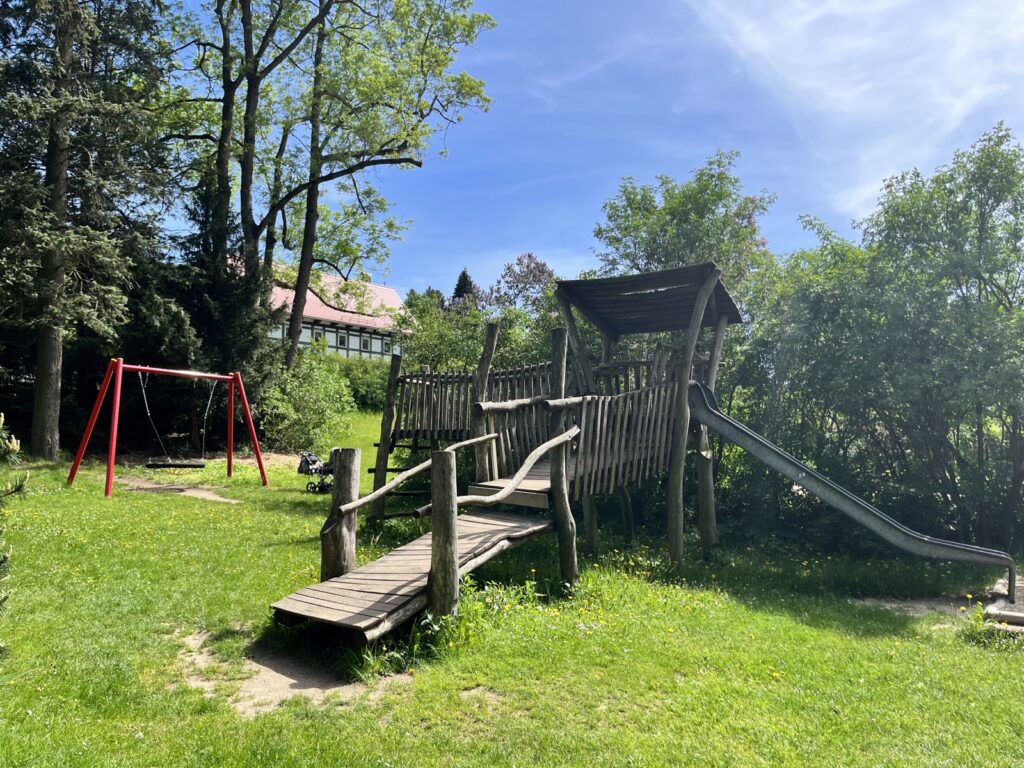 Abenteuer Spielplatz Rutsche