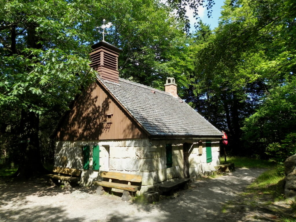 Tief im Wald versteckt das Schmiedehäusel